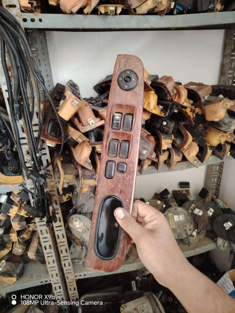 بسم الله وعله بركه الله
أدوات
سوناتا / ابتما / كراند 
من 2000 لحد 2005
يوجد مكاين 4 سلندر  مسكر شرط النضافه فول
يوجد لدينه فتح / وشد
مكان بغداد مدينه الصدر
توصيل من الشمال / لجنوب 
ه‍ـ/ ***********
ه‍ـ/ ***********
