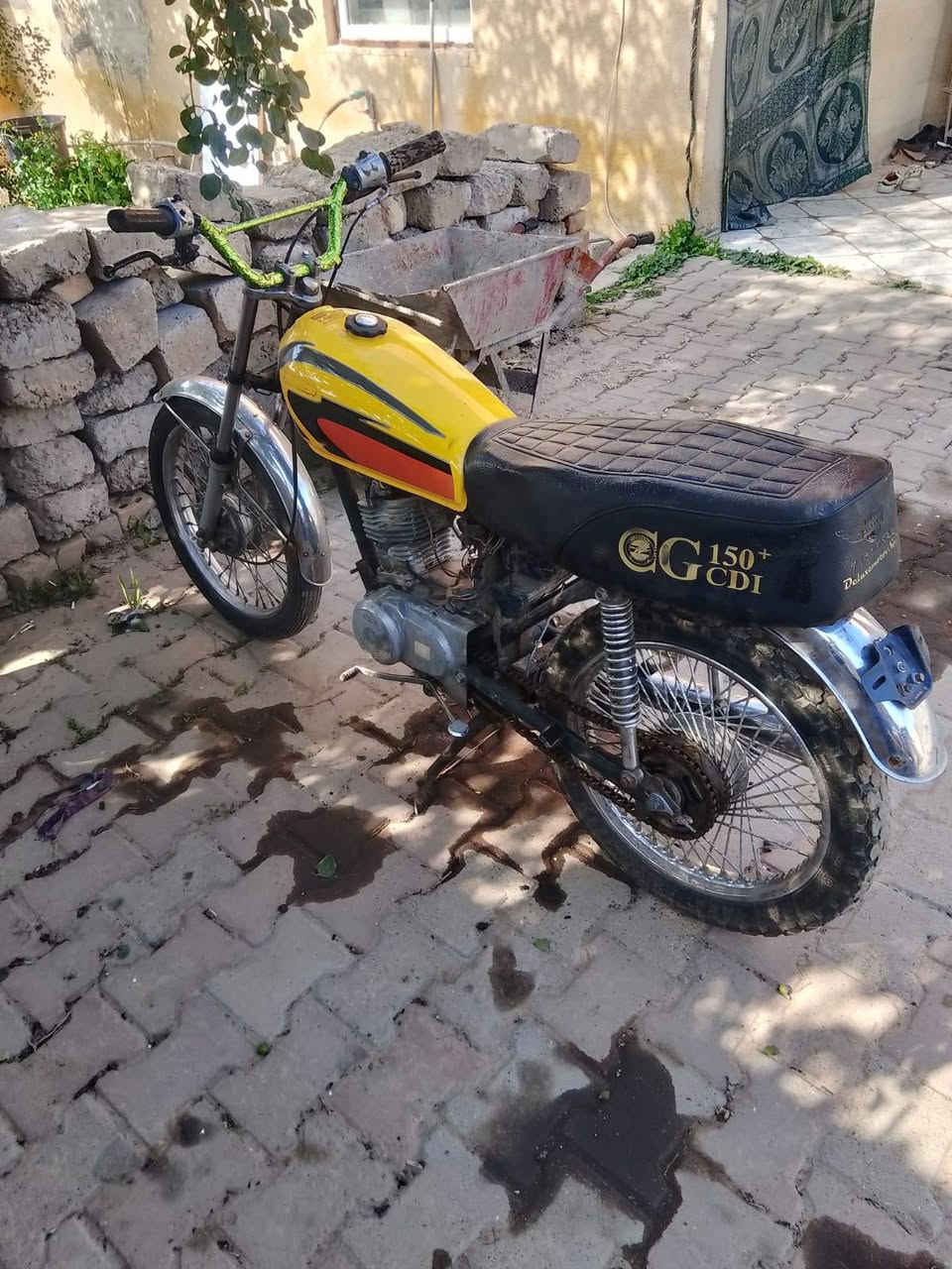 سلام عليكم دراجات للبيع الصفره 200وبيها مجال ول جني 275مكلف بل نشر ***********/***********
