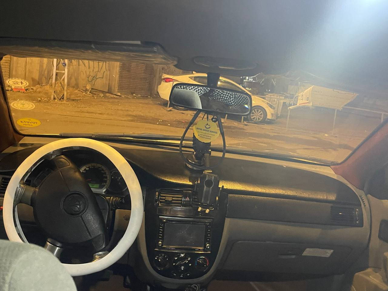 السلام عليكم من رخصت الادمن اوبترا موديل 2011
سياره نقص ابطاله محرك وغاز فقط وضربته بنيد فقط السياره مصبوغه لجماليه  تخم تايرات صدر امامي خلفي جديد خير من الله السعر 68وبيه مجال عنواني بغداد كراده داخل قرب مستشفى عبد المجيد 
رقم الهاتف ***********
اخوكم سيد حمزه
