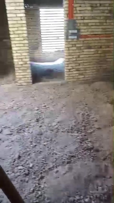 السلام عليكم عمال لفرش السبيس وحدله ولتنظيف انقاذ المنازل والاصاب ارضيه المنزل للاستفسار صنع الرقم***********.
