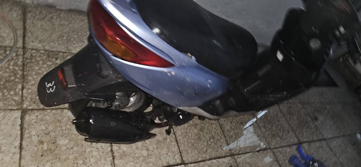 دراجة بريز مكفولة من كلشي مصارلها فترة من منزلها رمبة السعر ٧٥٠ مكاني بغداد الهاتف ***********
