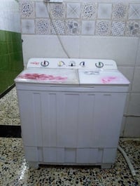 غساله تروست حجمه ٢٨ شغاله كله كامله اي عطل مابيه تفحص وتاخذ شرط  07762...