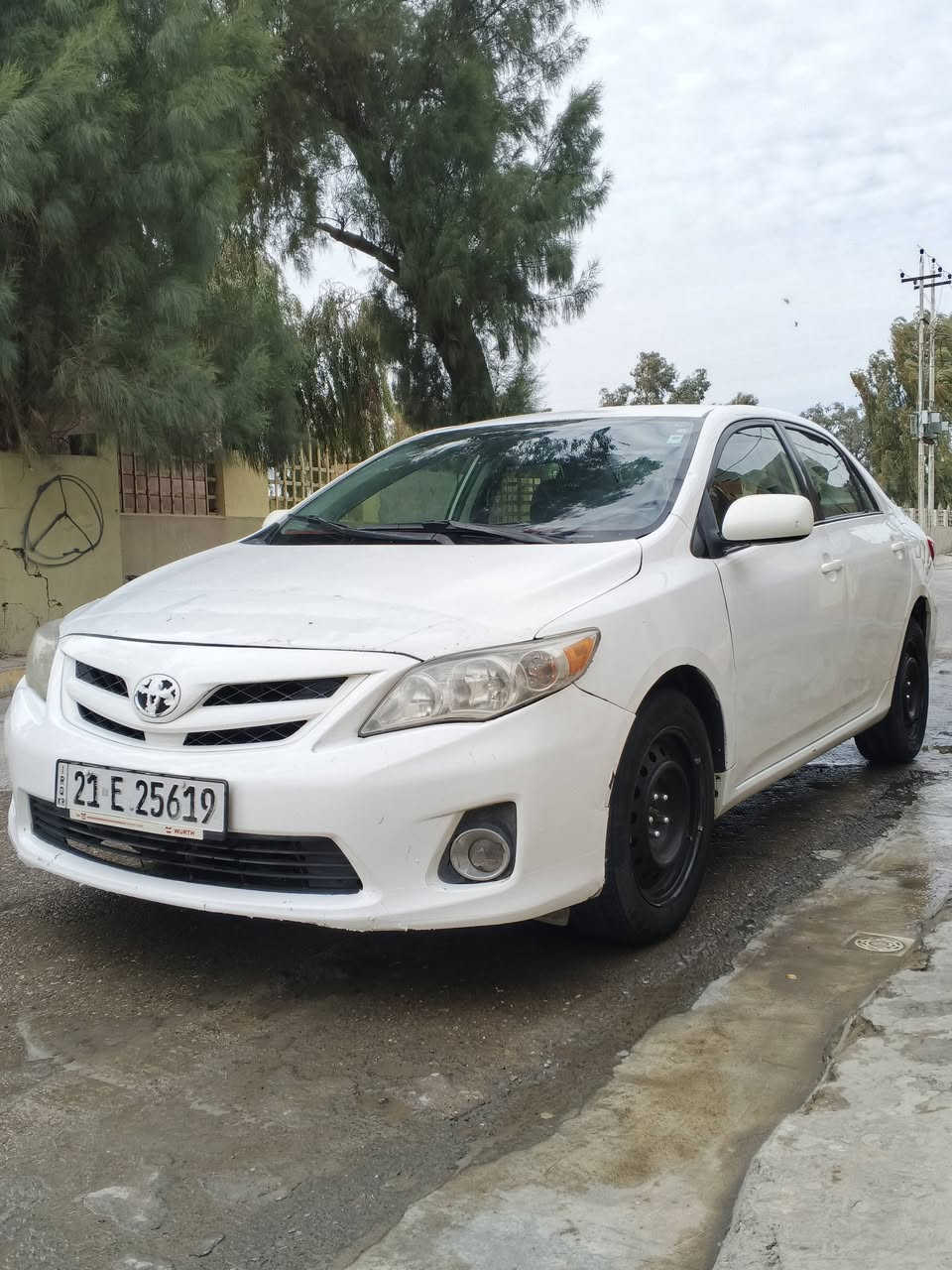 سلام عليكم كورله امريكي  البيع موديل 2011لون ابيض ثلجي الاستفسار عل هاذه رقم ***********
