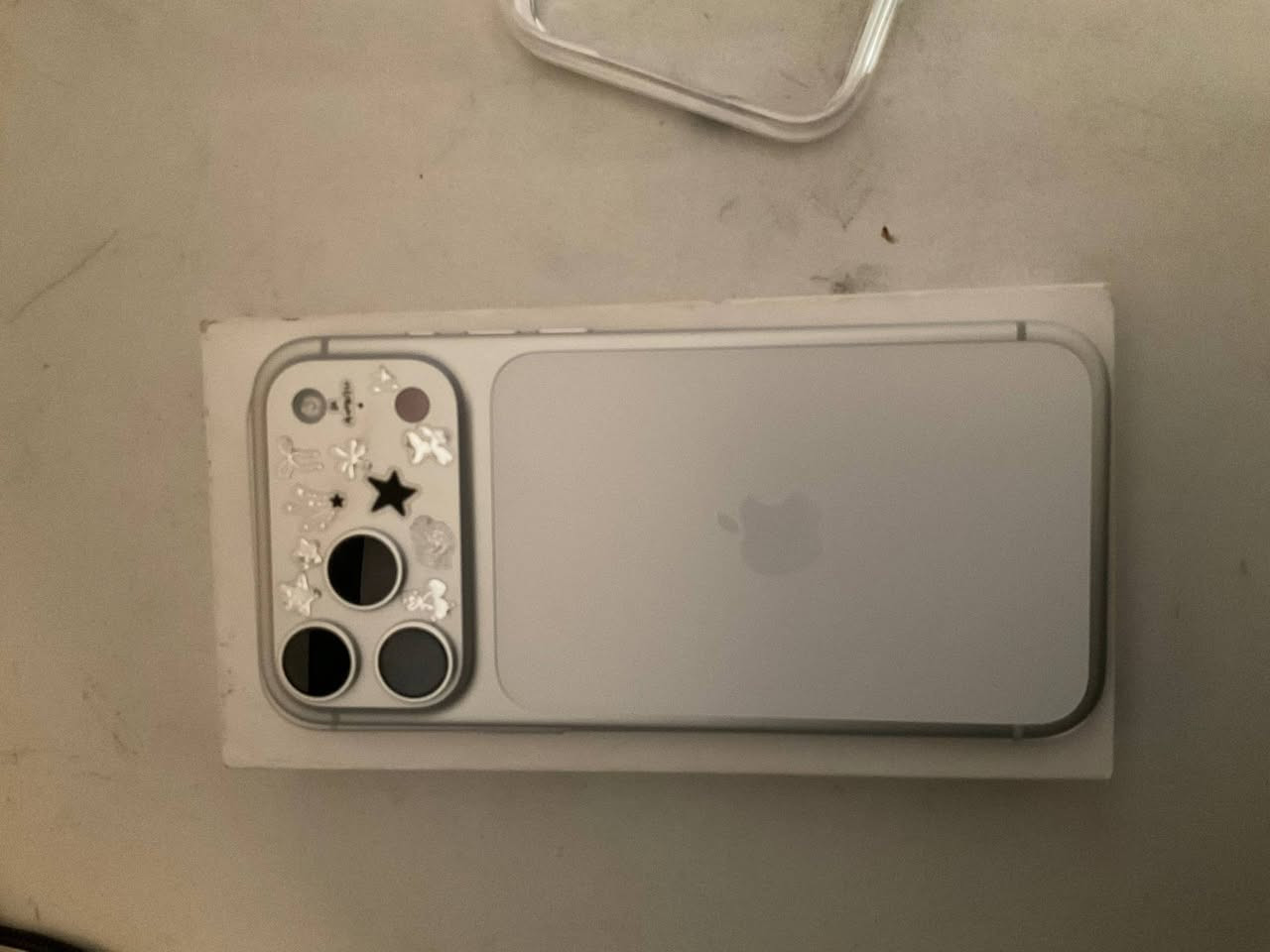 ايفون 17 بروماكس لون سلفري نضافه 100 ممامفتوح بطاريه 100 ذورات 67 مليون و850 مكاني نجف


**إذا كنت صاحب هذا الإعلان وتريد حذفه لأي سبب، رجاءا أرسل رسالة إلى الدعم الفني**