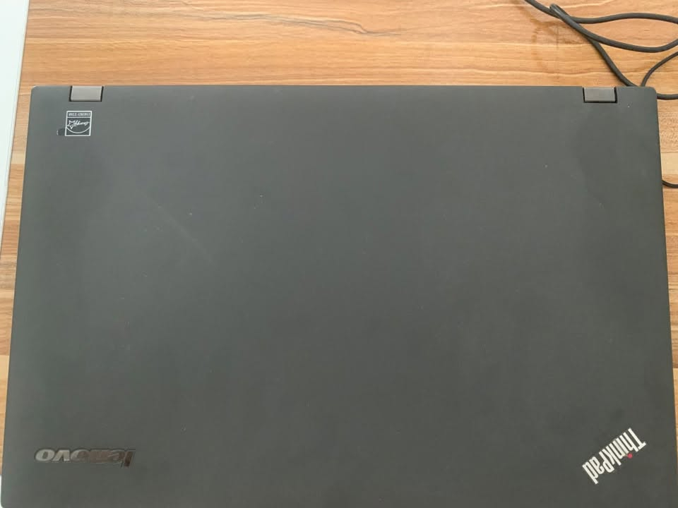 السلام عليكم
حاسبه Lenovo ThinkPadL540
نضافه99‎%‎
جميع ملحقات موجوده ماوس شاحنه جنطتها 
فول ذاكره ذاكره داخليه تدعم كلشي 
نضيفه كلش 
سعرها 175 وبيها مجال حك جيه واتساب
***********
