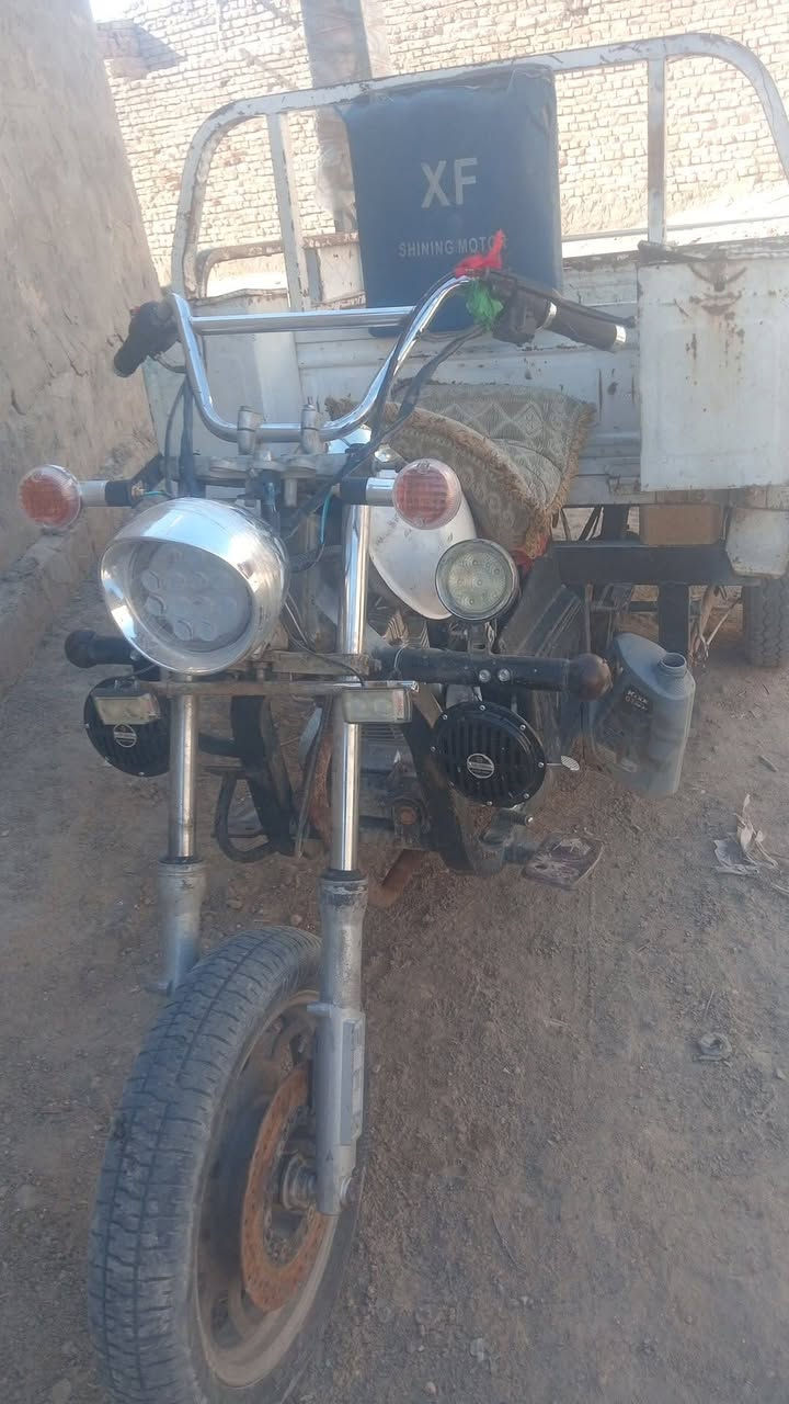 السلام عليكم  ستوته لبيع شغاله نكره سلف تخم تايرات كهربايات شغاله رقم ابيظ بيه سنويه سكنر لصليه ظايعه ستوته نظيفه وكله شغاله نكره سلف مكاني دوانيه قظ الشافعيه قرب مدرست دار البيظا علفيس ماتواجد بيع مستعجل سعر 800وبيه مجال لجيه بس ***********
