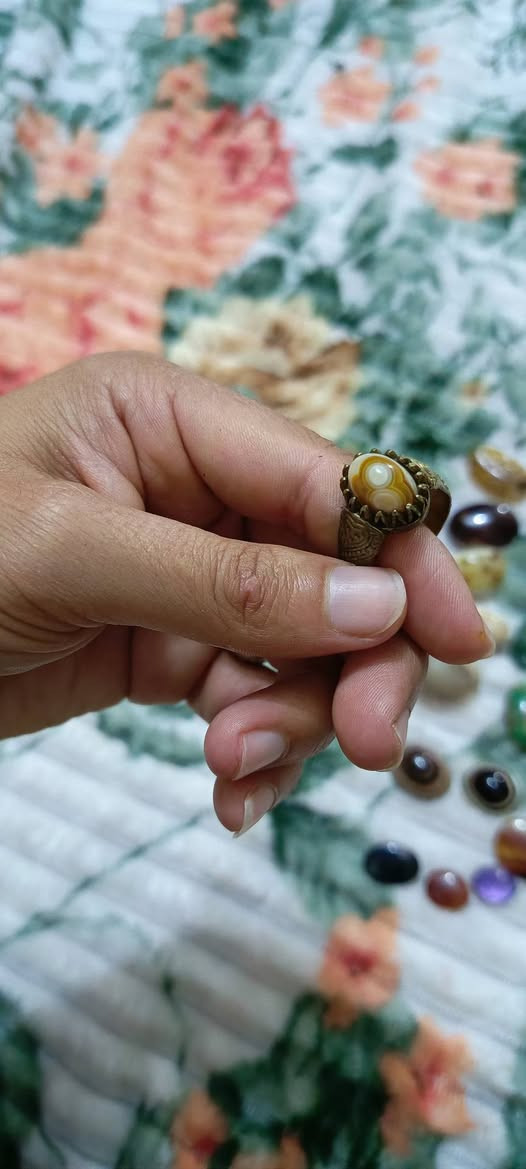 مجموعة احجار سليماني وداوودي و٣محابس نحاس مصورات كلهن يخبلن ماشاء الله تريدهن راسلني


**إذا كنت صاحب هذا الإعلان وتريد حذفه لأي سبب، رجاءا أرسل رسالة إلى الدعم الفني**