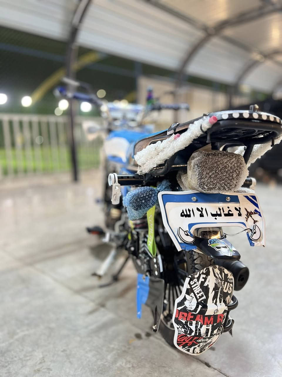 سلام عليكم دراجه ايراني للبيع دراجه مكفوله من كلشي بيهه ورقه منفيس فقط دراجه حيل جديده مثل ما واضحه بل صوره ومجنبزه فول  مكان الرمادي غير متواجد ع فيس ***********
