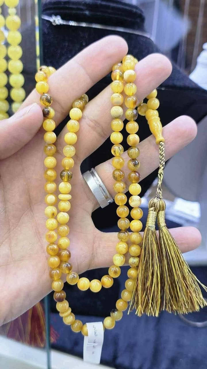 ماشاء الله تبارك الرحمن ❤️‍🔥❤️‍🔥
اناقة و شياكة و جودة عالية جدا في T.R . منها : 

سبحة جميلة جدا و جودة عالية و مختلفة ، منها : 

📿 كهرب الماني و بلطيقي و روسي و لتواني و بولوني 
📿 دارسين و عظم جمل
📿 يسر مصري و نارجيل و دارسين عطر فواح
📿 سندلوس الماني شغل يدوي ، سندلوس تركي ، سندلوس الافغاني شغل يدوي قديمي 

📿 فضة عيار ٩٢٥ تركي 
📿 عظم جمل ..
📿 جام طيارة بيها ورقة الذهب 
📿 سلاطين ( ٧ ) اللون

📿 كوك تركي شغل يدوي 
📿 تراب كبد عطر فواح
📿 لؤلؤ السحري يتغير اللون 
📿 لؤلؤ و مرجان وجاد و سترين و لازورد و كوارتز و فلورايت و جمشت 

🌹🌹 للطلب يمكنكم التواصل معنا عا الماسنجر والواتساب من خلال هذا الرقم : ***********
لدينا خدمة التوصيل مجاني لكل محافظات العراق 
عنوان : الاربيل ، سوق قيصري - سوق الذهب ، محل " شاد " جانب مرطباط الاربيل

