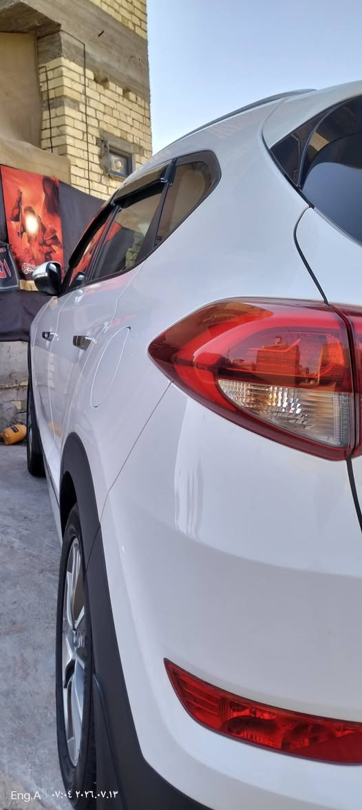 توسان 18 خليجي كوري كفاله للبيع
محرك 2000 سايد بريك بالرجل 3 وضعيات قيادة لد امامي حاجب نهاري اشارة بالمري حساسات خلفية بلادي كاميرا دوارة مري شفط نظام ترحيب يدات نيكل بلادي 5ويل كب مخارج Aux.usb تبريد قطعتين اي بي اس فول تحكم ستيرن ماشية 125 
رقم اريبل الجديد السنويه والهزة مامنتهية 
وكالة او تحويل 
بيه تكحيل فقط بمقدمة البنيد 3 اصابع وبارد اقل الشبر بالجاملغ الامامي 
السعر 168 
***********
*********** واتساب

