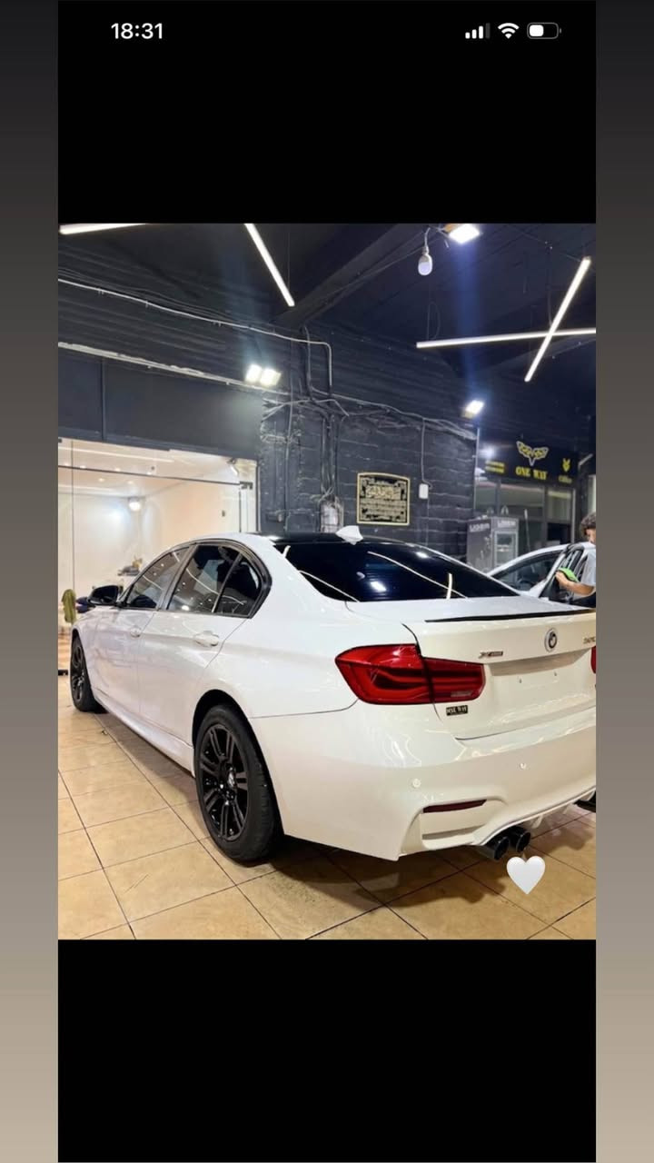 bmw 2017 320i

کامل کراوە بە m3 مواسافات فولە بەس سڵایت نیە

* Cruise Control

* Dual-zone A/C

* Start/Stop 

*lite LED /idriveشاشەی 

بۆیاخ/ یەک پەڵە بۆیاخی هەیە لەچەمەلەخی سایەق و بستێکی بۆنیەتەکەی سەیارەکە یەک دینار مەسرەفی نیە ١٤١هەزار ڕۆشتوە سەیارەکە زۆر جوان و پاک ماوەتەوە گێر و مەکینەی بەشەرت

نرخــــی:134گەڵا و مەجال 

ژ.م:*********** السليمانية, العراق
