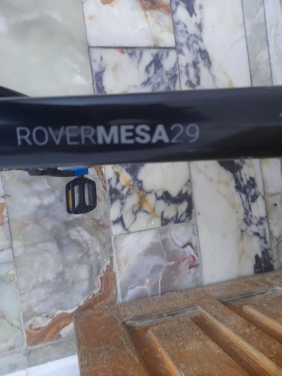 بايسكل ماركه يونيفيكا . امريكي .حجم XL 29 . سستم مايكروشفت .عكرب شيمانو اليفو . بطيخه خلفيه سبع الوان تانك صوت عالي . البايسكل يتحمل الاوزان الثقيله . دبله اس ار سنتور هيدروليك سلس . المعدن المنيوم بل كامل
***********بغداد كمالية
