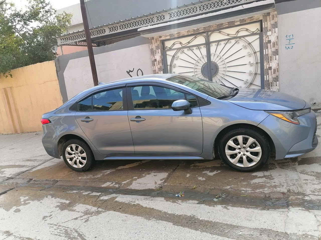 السلام عليكم للبيع سياره كورلا موديل 2024 لون بحري فئه LE وارد امريكي السياره بيها تبديل جاملغ الكدام فقط موجود صورت الضرر بل منشور سنويه جديده محرك وكير شرط محركه 2000 سنويه جديده رقم اربيل دولي السعر 165وبيها مجال حك الجيه العنوان موصل جانب الايمن رقم صاحب السياره
***********كورك 
***********اسيا
