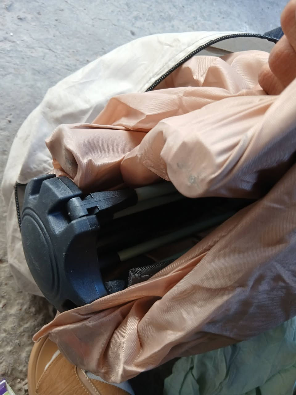 السلام عليكم
خيمة   مال سياحة جبيرة  تقريبا العرض ٣ متر ورتفاع ٢ متر 
بعدهة جديدة 
السعر ٧٥  الف 
مكاني بغداد 
***********
