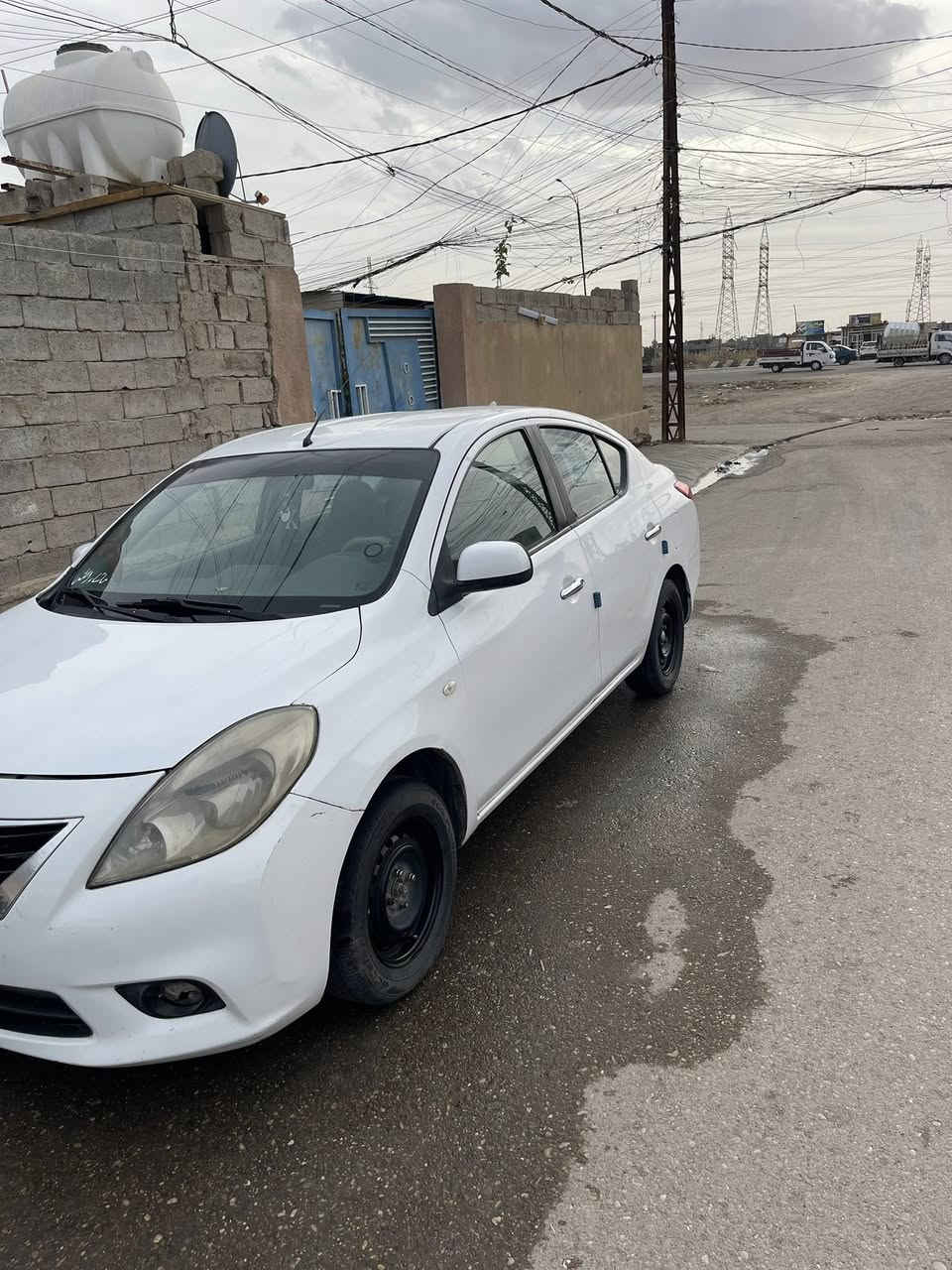 سلام عليكم نيسان سني هندي للبيع ماناقصهة شي كاملة السعر 85 بيهة مجال بسيط مكاني الفلوجة هـ***********
