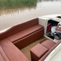 زوارق2 للبيع بس زورق بدون محرك نظيفات جدا سعر لزورق الواحد 35 $ والزور...