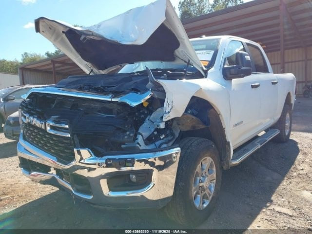 السلام عليكم 
للبيع دوج رام 2500 
محرك 8 سلندر 6400 باب طويل وبدي طويل 
موديل 24 هايبرد 
السيارة موجودة بالحرة 
سعرها بالحرة 145 وبيها مجال بسيط 
للاستفسار الاتصال على الارقام التالية 
***********
***********
***********
او زيارة شركة الناجح فرع العامرية
العامرية شارع المنظمة مجاور مطعم راعي الحلال
