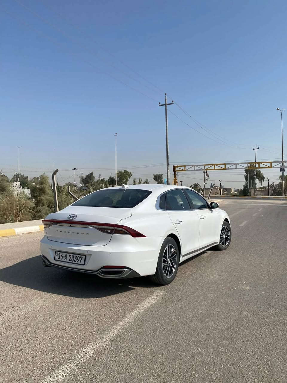ازيرا 2023 غاز بلادي مكفوله من الحادث والتبديل
يها ٣ قطع رش بيبان بسبب الستيكرات من كوريا 

سياره جديده ماشيه ٦٠ الف 

فول موصفات للاخير عده الفتحه 

رقمها قادسيه باسمي حره 

مكانها الديوانية 

للاستفسار 
***********

غير متواجد بالفيس وتساب او اتصال مباشر
