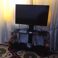 بلازمه للبيع حجم42 هي والميز مالته مداخله تصليح ابد السعر ميه وخمسين و...