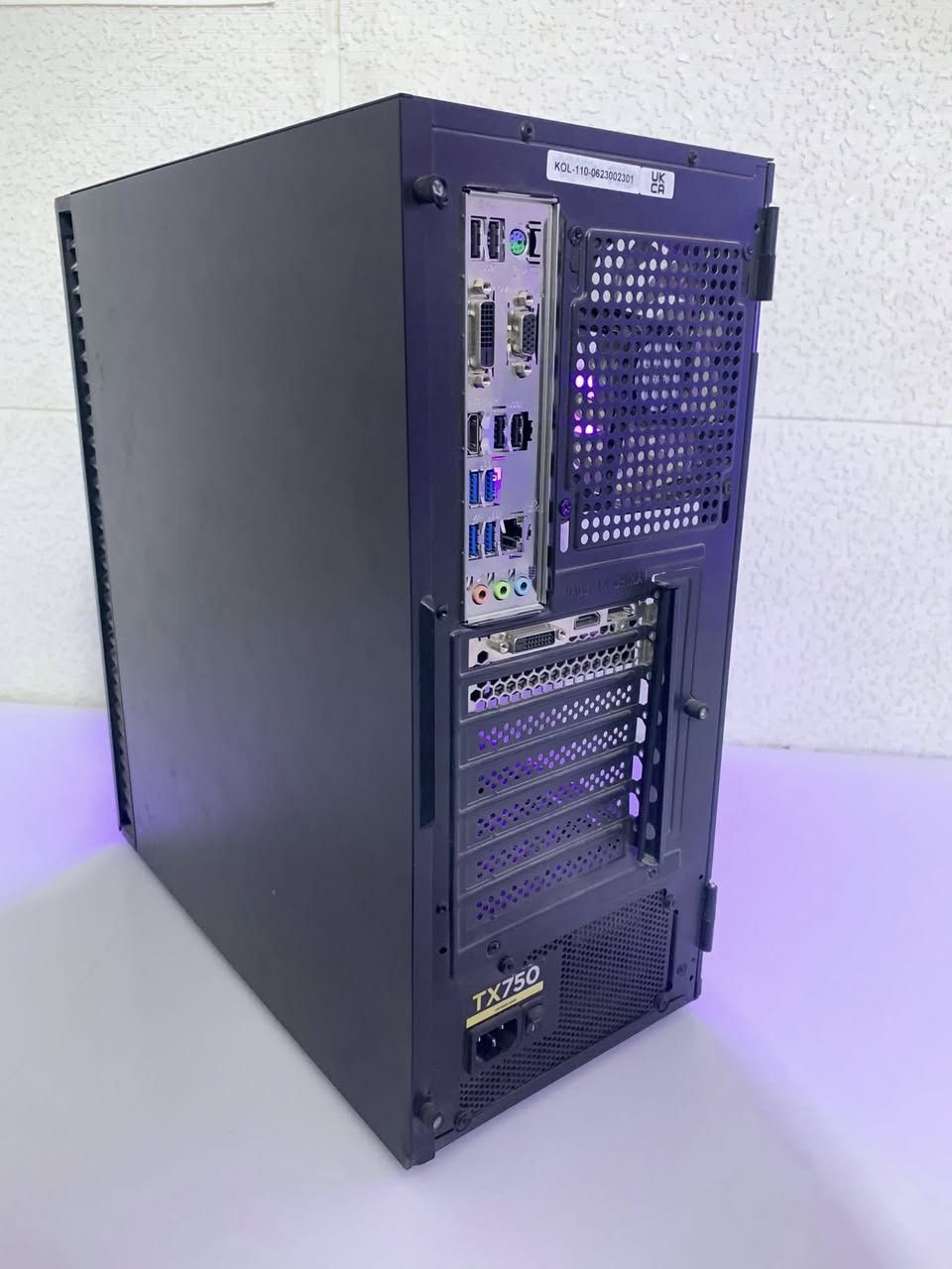 تحيه طيبه
R5 4600g
B450m
Ram 16
Ssd 512
Hdd 500
CORSIR TX750 برونز
قابل للتطوير من كل النواحي لان البورد و البور سبلاي محترمين جدا يتحمل وياك حتى rtx 3080
مكاني ناصريه حي اريدو
رقمي ***********
السعر 390 فقط 
توصيل موجود لكل المحافظات
