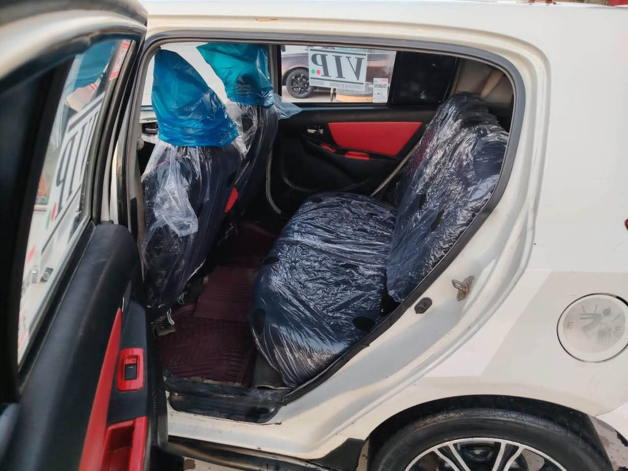 جيلي ام كي كروز موديل ٢٠١٣رقم بغداد شرط تحويل وكالة كير ومحرك بل شرط صدر جديد إطارات جديد كهربائية كولة شغال تدفئة وتبريد شغال محرك ١٦كير عادي بدون صبغ بيع ومراوص سعرة ٣٣وبيها مجال بسيط*********** كركوك, العراق
