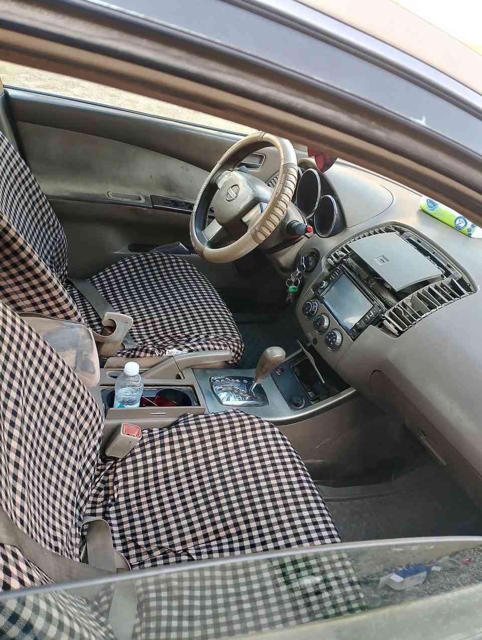 نيسان التيما بغداد بأسمي 2006 بيه كم قطعه صبغ بدون دواخل السعر 58 وبيه مجال بسيط للأستفسار 
***********
