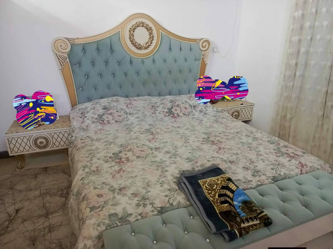 تخم قنفات ملكي 10 مقعد نضافه فول 2 كبار و4 ام النفر لونه يخبل شرط الاسفنج مابي لا كسر ولا شي
غرفه نوم ضخم 6 قطع نضيف حيل 
مال بيت لا مندوب ولا شي شراي اتصل 
(***********) واتس اب موجود او ماسنجر 
عنوان كركوك
