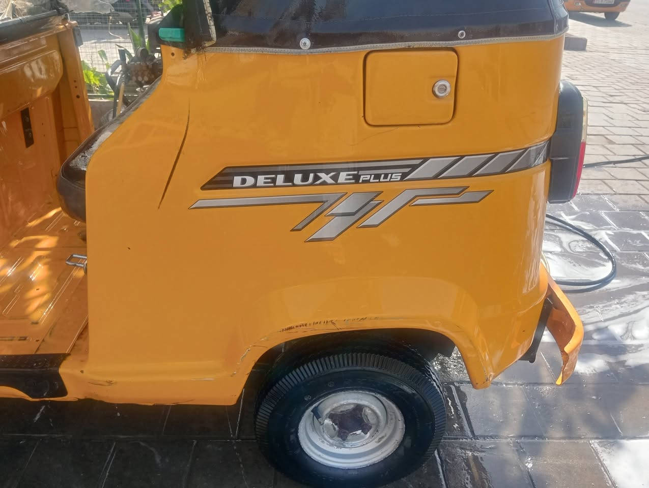 السلام عليكم تكتك Tvs للبيع موديل 2021 نازله ب 2022 شهر ال2
مكينه مكفوله اكسل مبدل جديد 
مرقمه عربي بغداد 
مكاني بغداد مدينه الصدر 
السعر 6و800 
الشراي يتصل ***********
