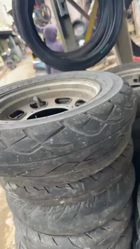 تاير باله تاير + ويل على فحص شرط الفحص  مو افتح جديد وكلك باله شوف تلمع شرط باله يباني عمي على فحص على فحص  حي  ميسان   السعر السعر 8تلاف فقط


**إذا كنت صاحب هذا الإعلان وتريد حذفه لأي سبب، رجاءا أرسل رسالة إلى الدعم الفني**