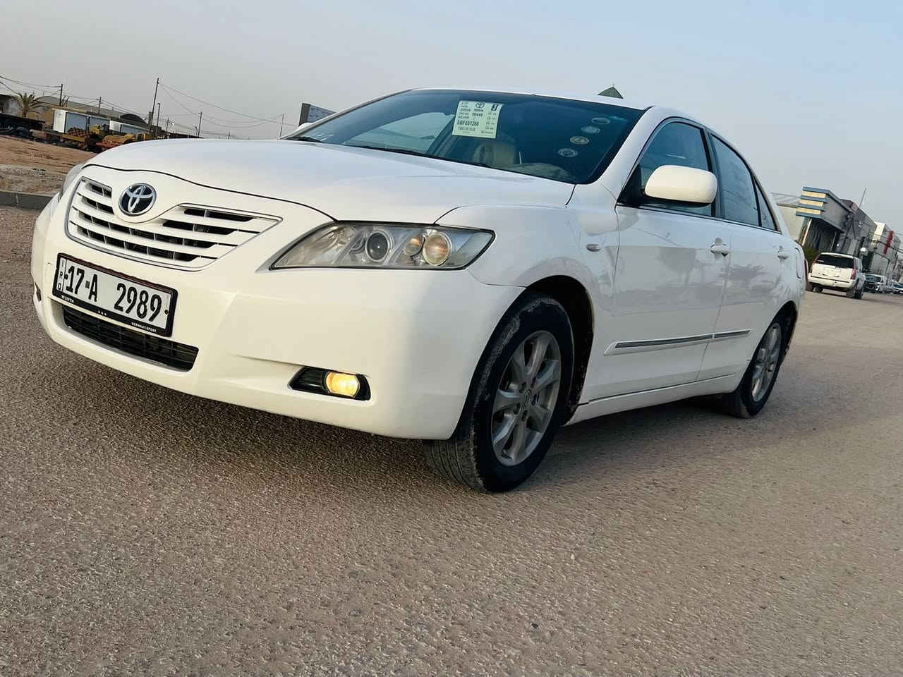 سلام عليكم كامري للبيع موديل 2008 محرك 2400 مواصفات GL رقم مميز رقمها مثنى كير ومحرك مكفولات سيارة نضيفة خير من الله تبريد قطعتين شاشة تبريدها ثلج عنوان السيارة بغداد حي العامل مابيها للاستفسار السعر 100 ***********
