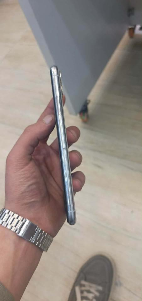 ايفون ١١برو ماكس
ذاكره ٦٤
بطاريه ٧٥
وتر بروف 
نموذج m
السعر عل خاص ***********
