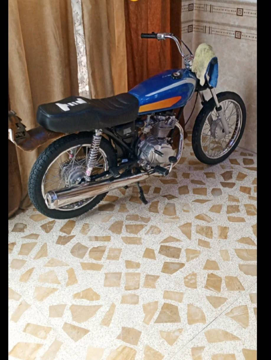 السلام عليكم دراجه لبيع تعميره  ٢٥ شاصي ٢٥ اوراق سكنر الشراي يراسل لو يتصل وبل خدمه مكاني الدوانيه حي الامين  *********** سبب البيع الاهل 😅
