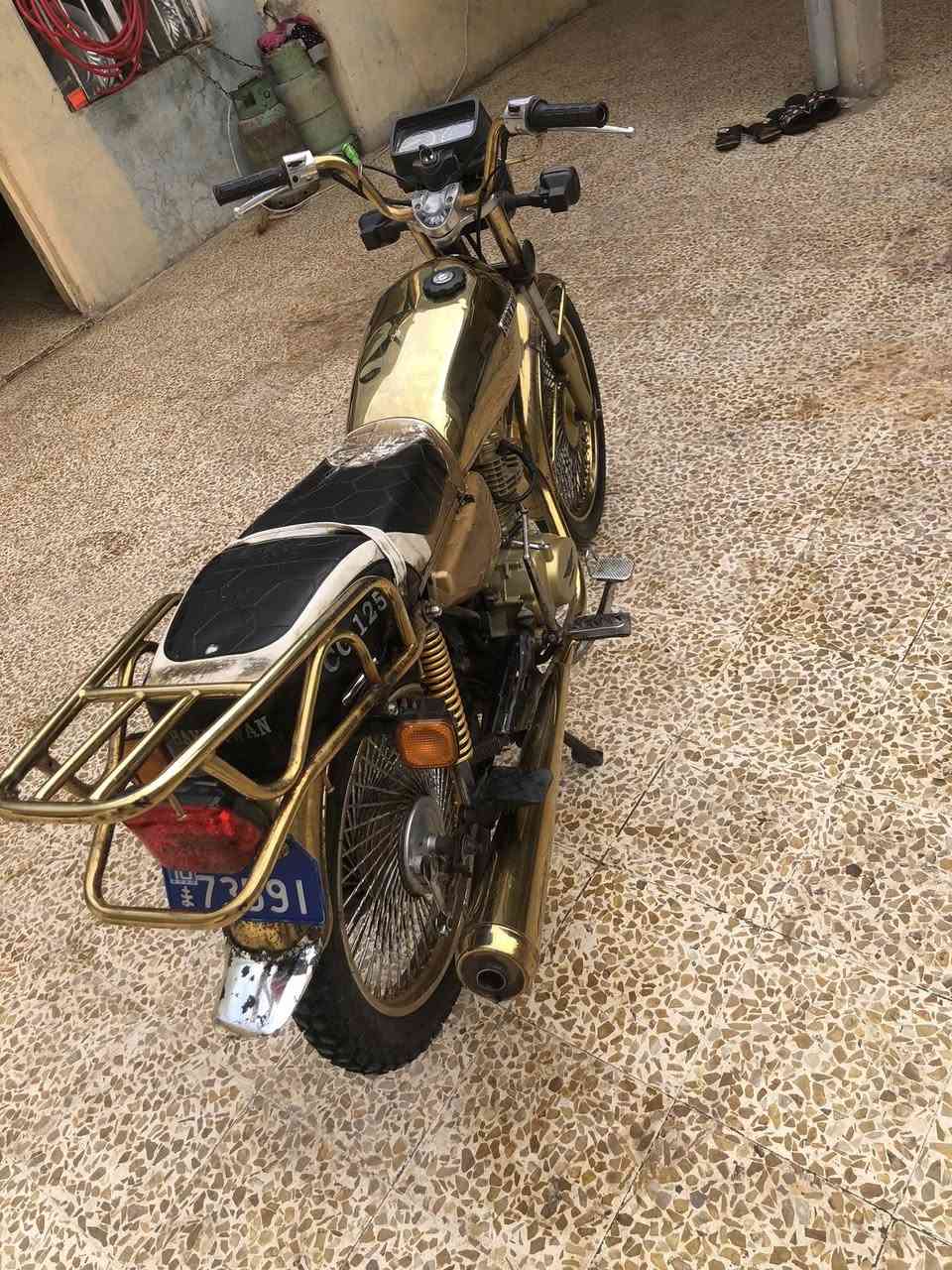 السلام عليكن ماطور للبيع ايراني وايرمنيه كلها شغاله نكره هندر ماطور جاهز تواير جدد السعر 400 وبي مجال مكاني ايمن ***********
***********
