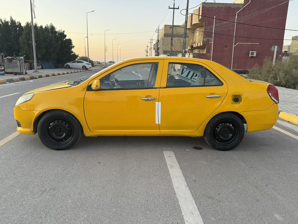 اللهم صلي على محمد وال محمد 
جيلي MK2012 رقم واسط دولي مكينه كورلا 1600كير عادي السياره منظومه غاز 60لتر تبريد ثلج حداده كامله تخم تاير جديد كهربائيات شغاله مكاني الكوت السعر 38وبيها مجال ‭
‭٠٧٨٨ ٤٦٦ ٦٠٧٦
