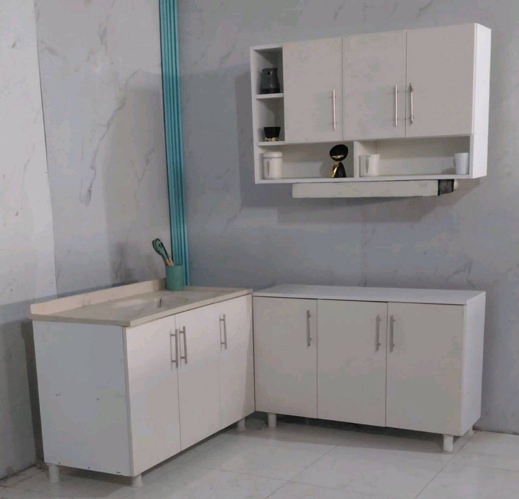 كاونتر خشب تركي HDF
قياس متر وعشرين
وسنك متر وعشرين
ملحق متر وعشرين 
هيكل Mdf. 

السعر 270  الف 