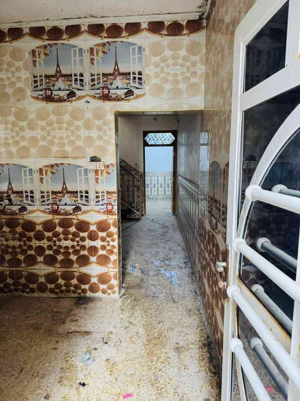 دار ايجار 100 متر طابقين حي الوفاء 3 غرف نوم وصالتين ومطبخ واستقبال للاستفسار واتساب
***********
