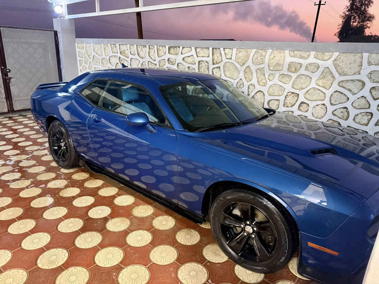 تشالنجر 2022
رقم سليمانية وكالة وتحويل
السياره صافية ونظيفة حيل
شاشة كبيرة 
كار بلي 
كشن السائق كهرباي 
تدفئة كشنات
تدفئة ستيرن
غرفة كنتار شغل درجة اولى 
ايرباك دركة ودشبول راجع سستم
حادثها حلو  ربع البنيد مصبوغ والجاملغ مبدل
السيارة حلوه وبالعافية ع ياخذها 
سعرها 198 وبيها مجال 
مكان السيارة نجف 
***********
