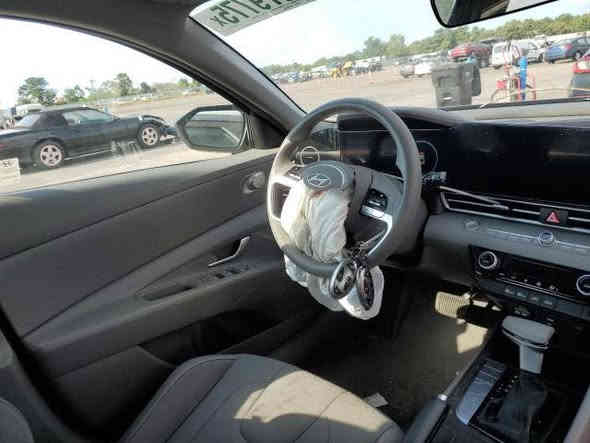 سلام عليكم  النترا موديل ٢٠٢٤  دخول جديد 
سياره ماشيه ٢٠٠٠ 
سياره لون سمنتي نص فول 
 السعر ١٤٥ وبيهه مجال  
عنوان بغداد الحسينيه 
السياره ابيعهه عله وضعهه 
واتساب  ***********
