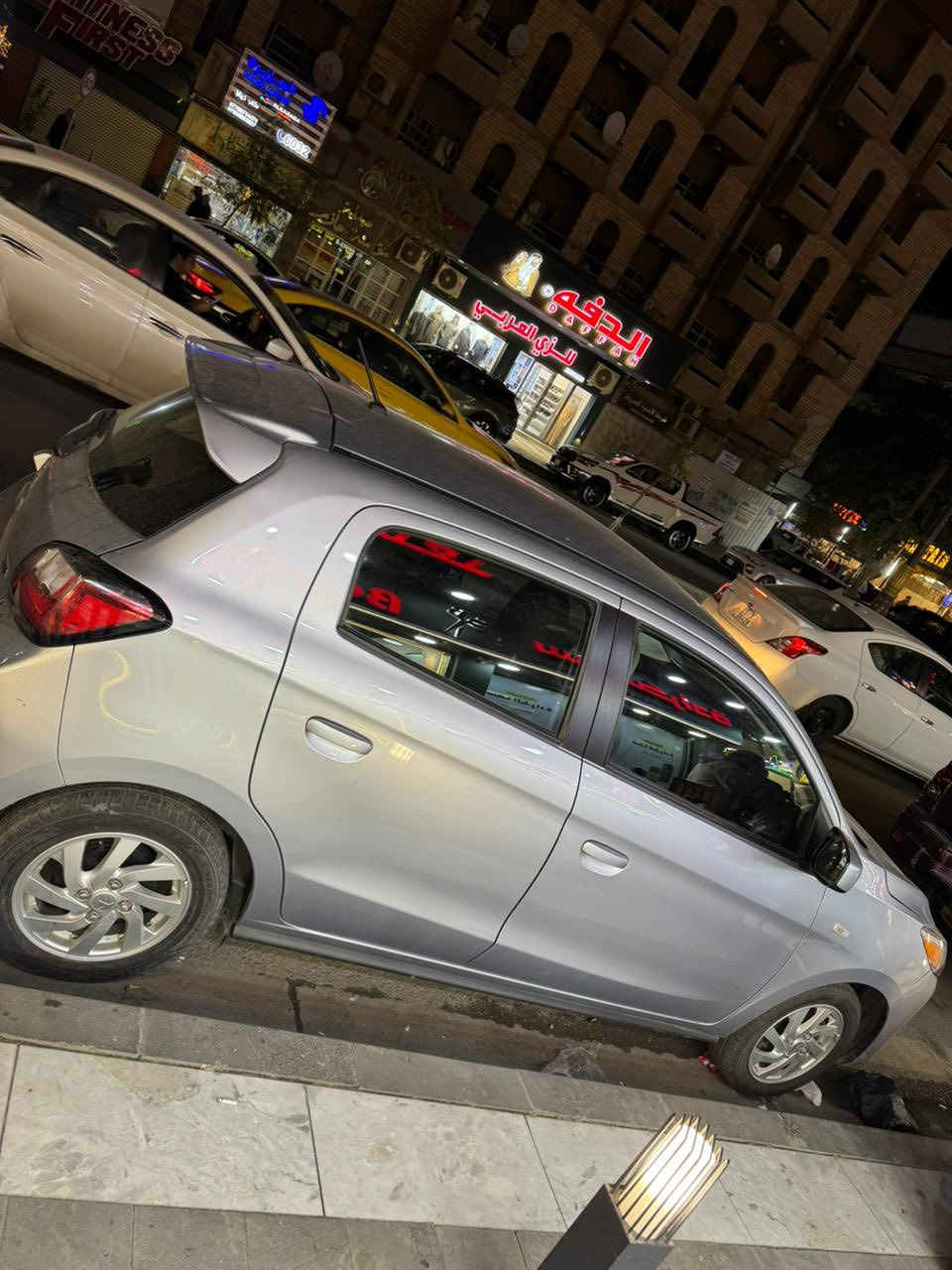 السلام عليكم
ميراج للبيع الموديل 2024

السيارة ماشية 12 

مرقم كاملة تحويل ثاني يوم المواصفات رادار امامي وشاشه وكامره خلفية اصلية وتحكم سترين

الضرر واضح بلصوره بارد بالجاملغ الخلفي فقط بدون صبغ بدون ايرباك  السيارة مكانها بغداد الكرادة 

السعر 108 وبيها مجال بسيط 

***********
