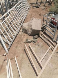 محجر قطعتين كامل وجاهز للبيع بسعر 60 الف  07859715432