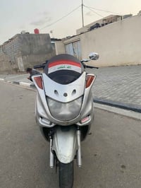 ٢٠٠ • دراجة