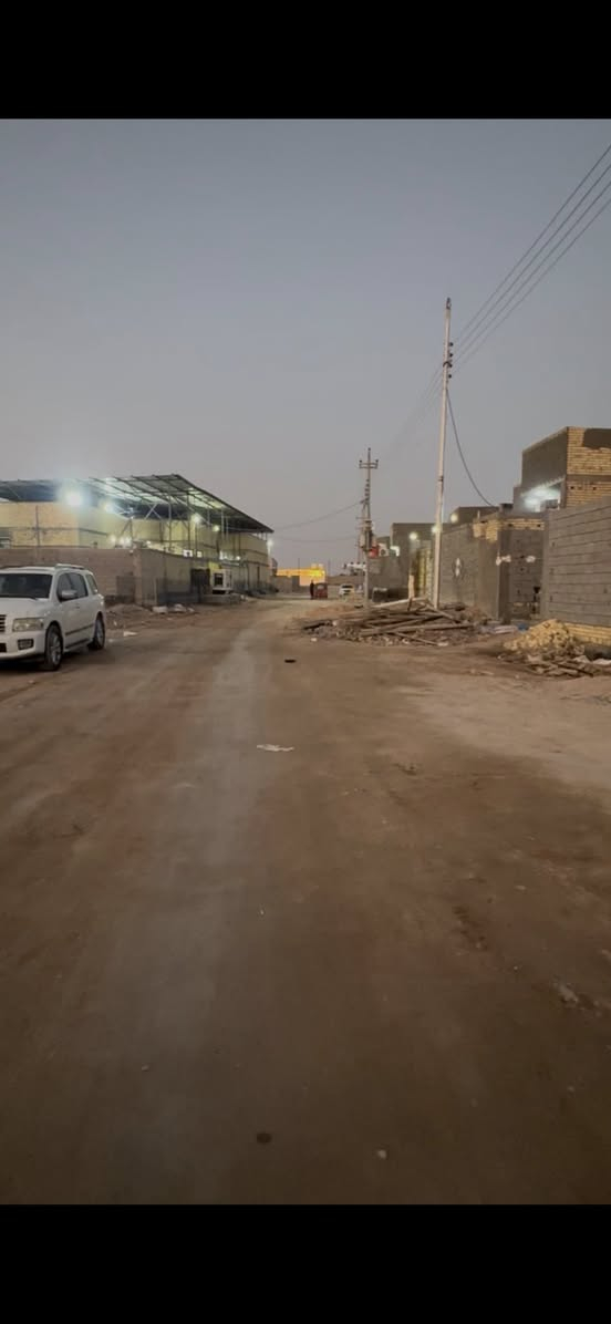 قطع اراضي في الصالحيه شط العرب جميع المساحات متوفرة طابو ملك سنه ٢٥ عرض الشارع ١٥ متر والفرعي ١٠ لحكو الأسعار كلش مناسبه ١٠٠ متر بـ عشر ملايين
