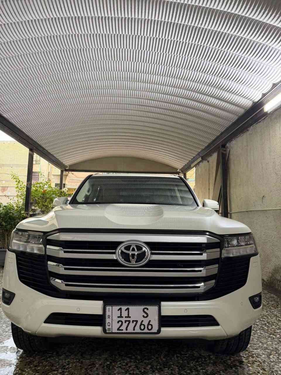 سلام عليكم لاندكروز جي اكس ضمان ساز داخلة ضمن الضمان تبديل دهن ٦٠ الف كيلو كفالة عامة رصعة فقط ماشية ١٠ الف الموقع بغداد الكاظمية للاستفسار ***********
