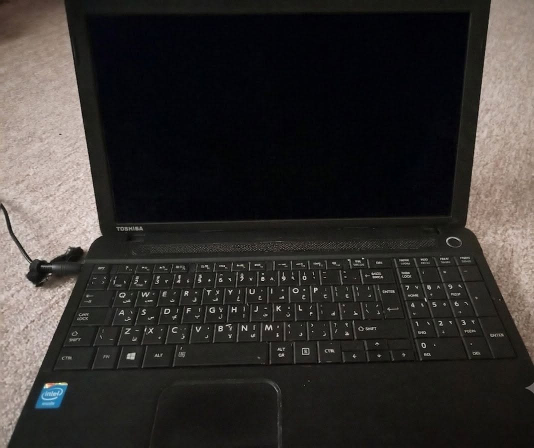 لابتوب توشيبا ستلايت (Toshiba Satellite C50) مستخدم ونظيف جداً، للبيع الجهاز شغال وطبيعي 100% وممتاز للتصفح، الدراسة، والبحوث.
​المعالج:7 Intel Celeron
​الرام: 4 جيجابايت
​الهارد: 500 جيجابايت
​البطارية:تطول 3 ساعات عمل متواصل بدون شحن.
​الملحقات: الشاحن الأصلي ماله وياه.
السعر: يرجى المراسلة على الخاص كركوك, العراق


**إذا كنت صاحب هذا الإعلان وتريد حذفه لأي سبب، رجاءا أرسل رسالة إلى الدعم الفني**