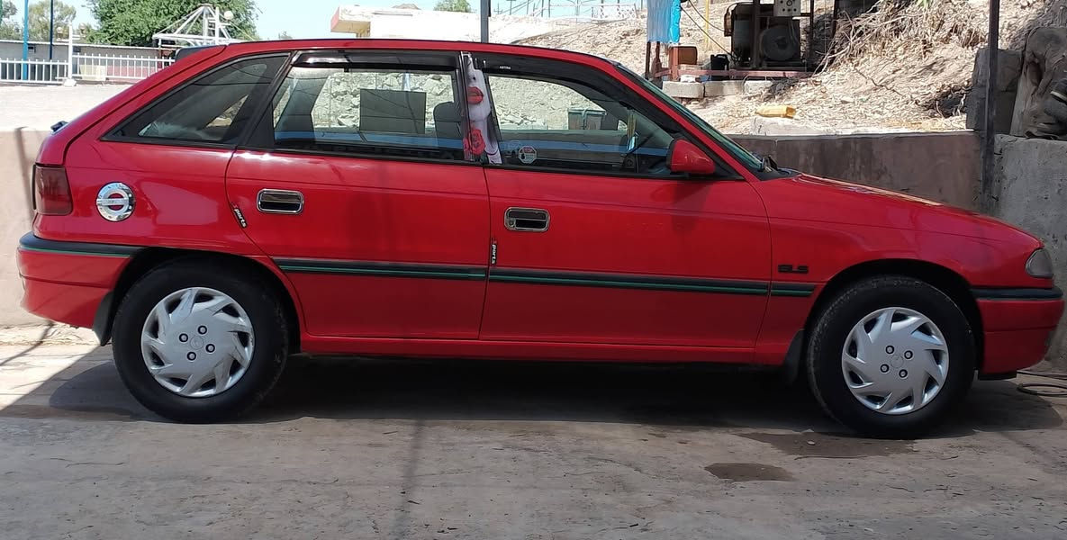 السلام عليكم ابل استرة حجم 16موديل 1993 اني الشرعي بسمي رقم هزه جديدة كابون  سياره وضع شركة لاصبغ ولا تبديل شرط بس دوار مصلحات الشراي يتصل هذا رقمي ***********
