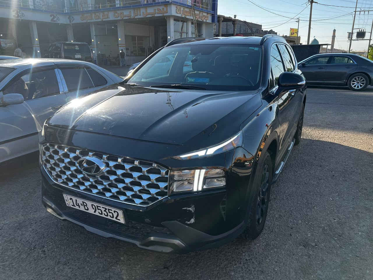 السلام عليكم سنتافيا 2022 وارد امريكي الضرر موضح في الصور فقط العطر مبدل الباقي بلادي مصلح 
السيارة رقم بصرة
المواصفات : 
محرك GDI دبل نوزل سعة 2500
رادار امامي 
رادار خلفي 
رادار جانبي 
كامرة خلفية 
نظام اوتو هولد 
نظام اوتو ستوب
ثلاث أنظمة قيادة 
نظام النقطة العمياء 
حفاظ على المسار 
مثبت سرعة يتتبع السيارة الامامه 
شاشة تدعم كار بلي واندرويد اوتو كيبل او بدون كيبل 
منفذين USB امامي ومنفذين خلفي 
تبريد امامي خلفي 
تدفئة كشنات 
السيارة نظيفة وجاهزة حدادية ومكينة وگير كله تمام  
السيارة ماشية 86 الف كم

 العنوان البصرة الهارثة 
السعر 230ورقة وبيها مجال ان شاء الله 
***********
