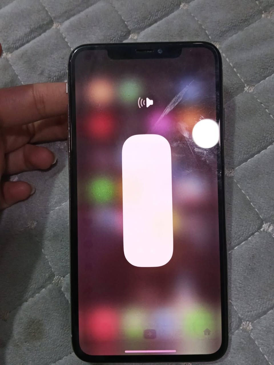 ايفون اكس ماكس ذاكره 512 بطاريه مستبدله فقط تقرى 100 بي طبع خفيف بل شاشه جهاز نضيف بدون ملحقات 
سعره 150 بي مجاب  ملاحضه شريحه ما تشتغل
*********** واتساب
