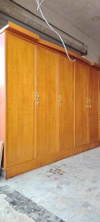 غرفة ٥ أبواب • صاج داخل وخارج • ارتفاع ٢٢٠سم