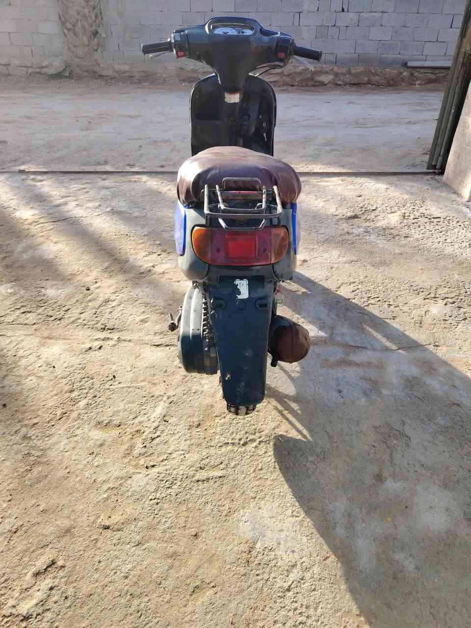 السلام عليكم
دراجه منغولي 60
نظافه شوفت عينك
كهربائيات شغاله
سلف شغال عوزه باتري
هندر واحد نهضه خير من الله
السعر 250 وبيهه مجال
للأستفسار وتساب فقط
***********
