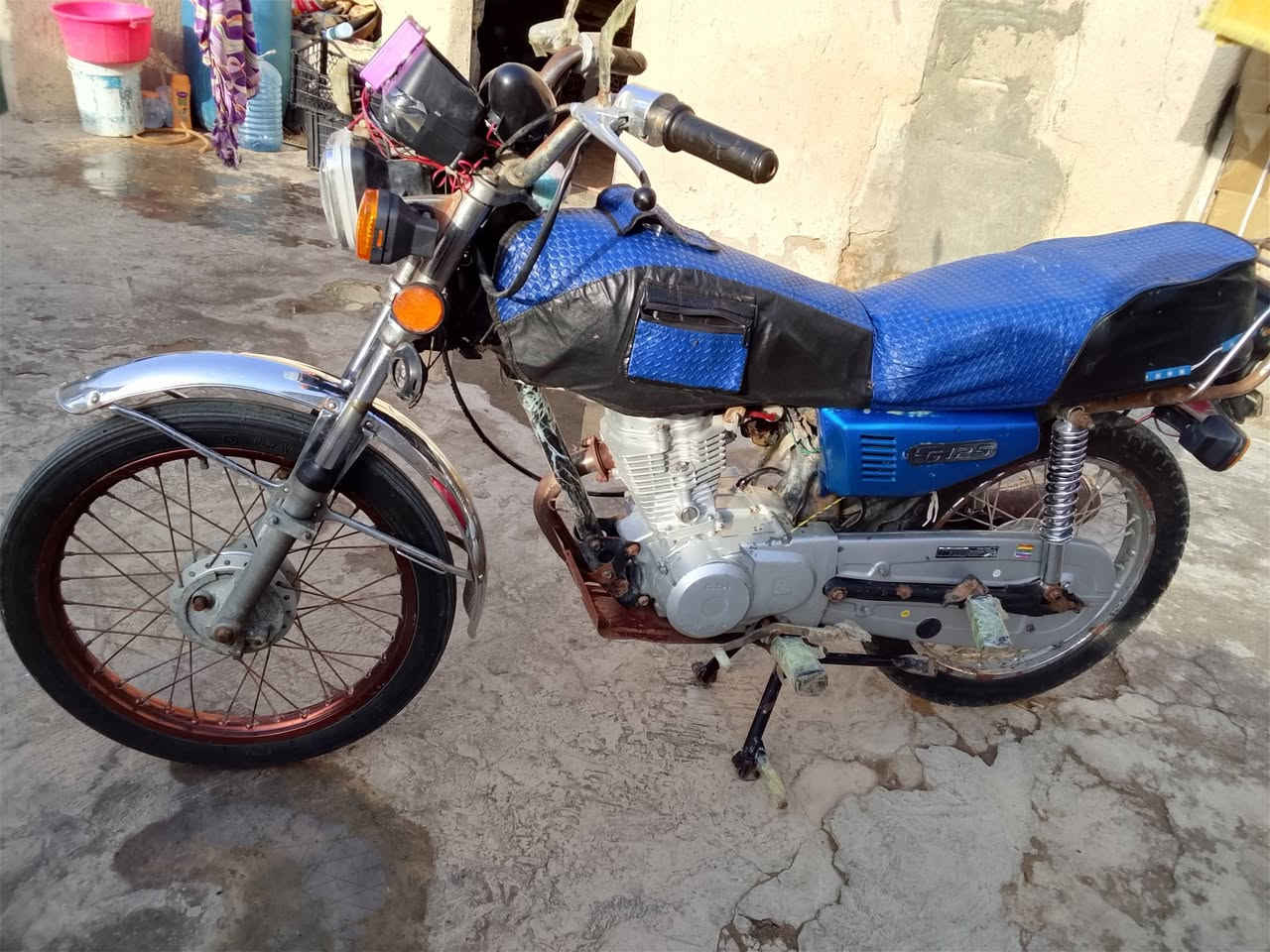 السلام عليكم دراجه للبيع مكان البصره القرمه هذا رقمي واتساب موجود الشراي يتصل وبيخيرل***********
